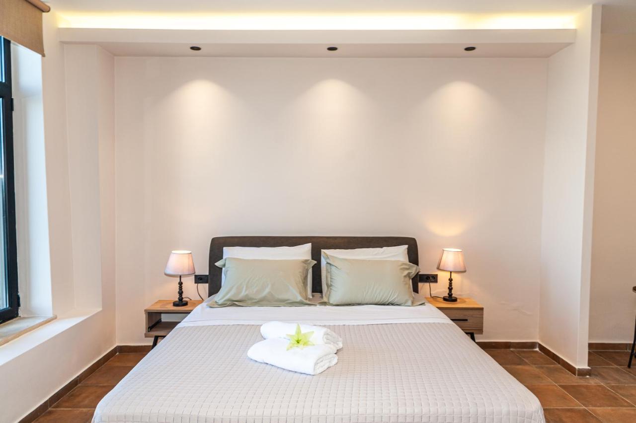 Endless Blue Suites Chania  Bagian luar foto