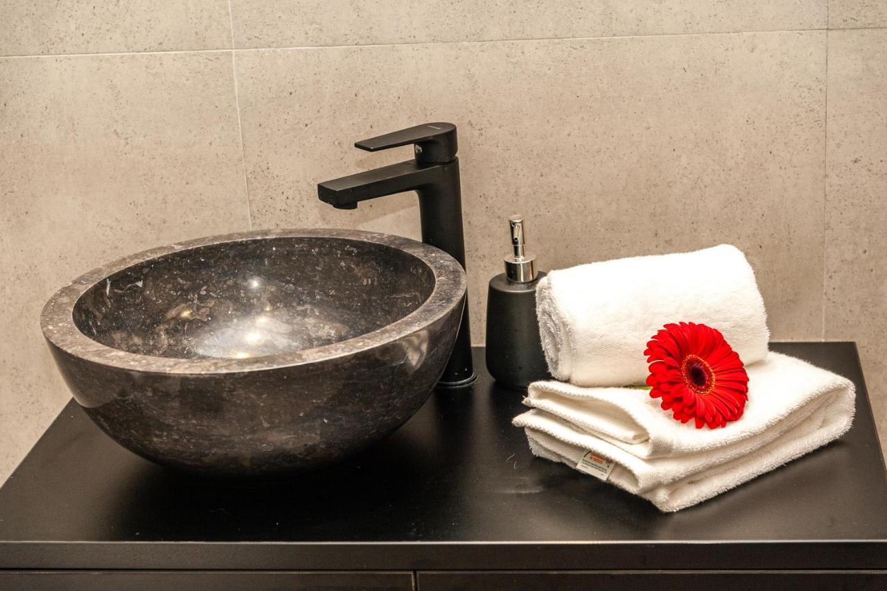 Endless Blue Suites Chania  Bagian luar foto